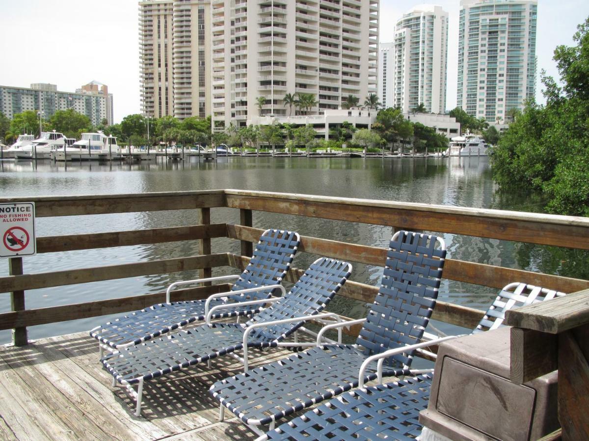 Resort Style In Aventura Florida Bagian luar foto
